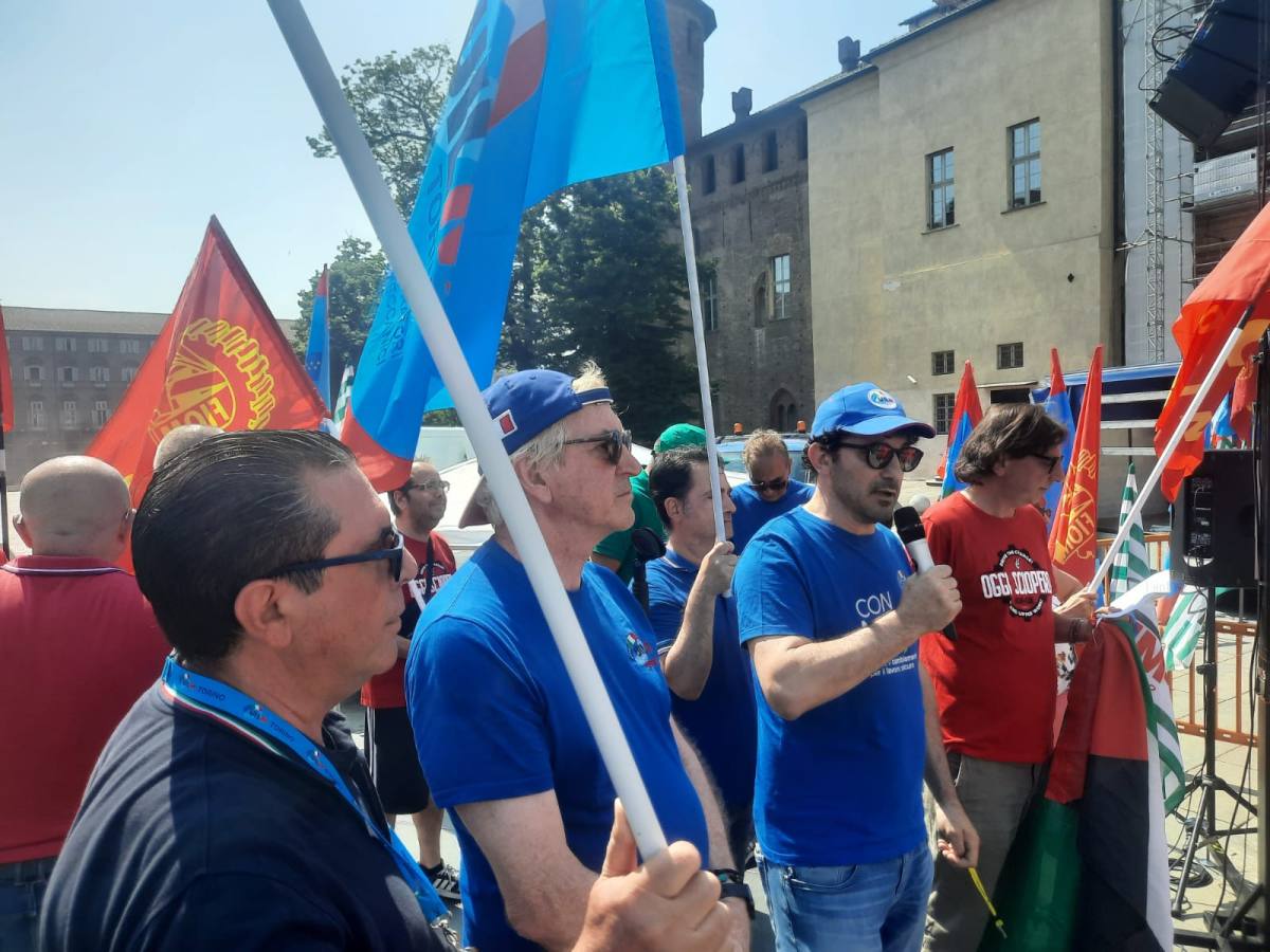 SENZA IL CONTRATTO IL PAESE SI BLOCCA 4