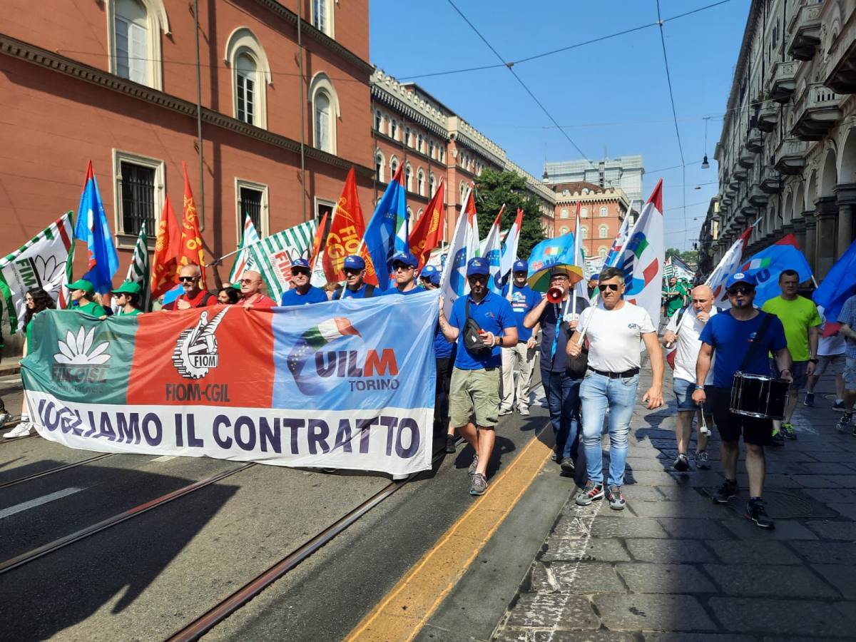 SENZA IL CONTRATTO IL PAESE SI BLOCCA 3