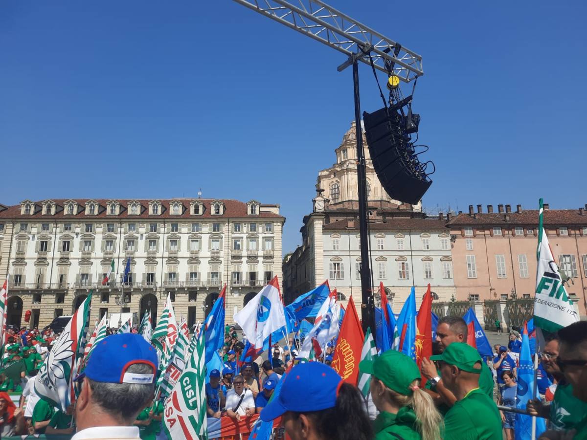SENZA IL CONTRATTO IL PAESE SI BLOCCA 6