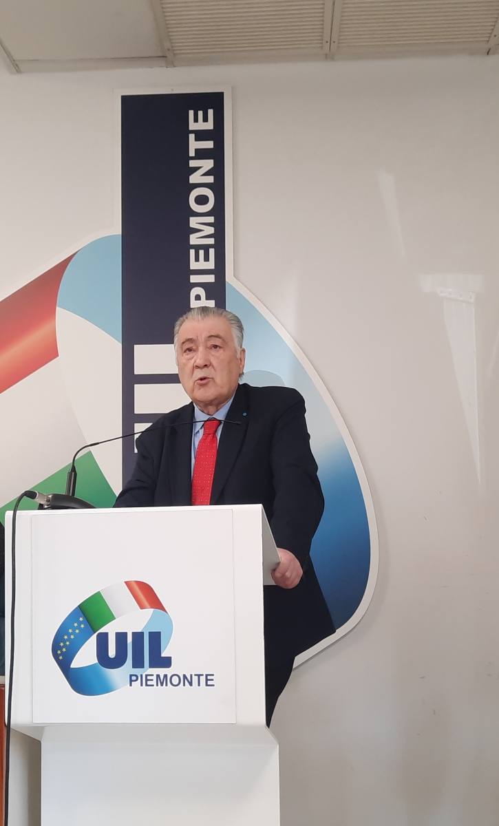 Si continuano a tassare pensionati e lavoratori dipendenti a basso reddito: ora l’addizionale regionale