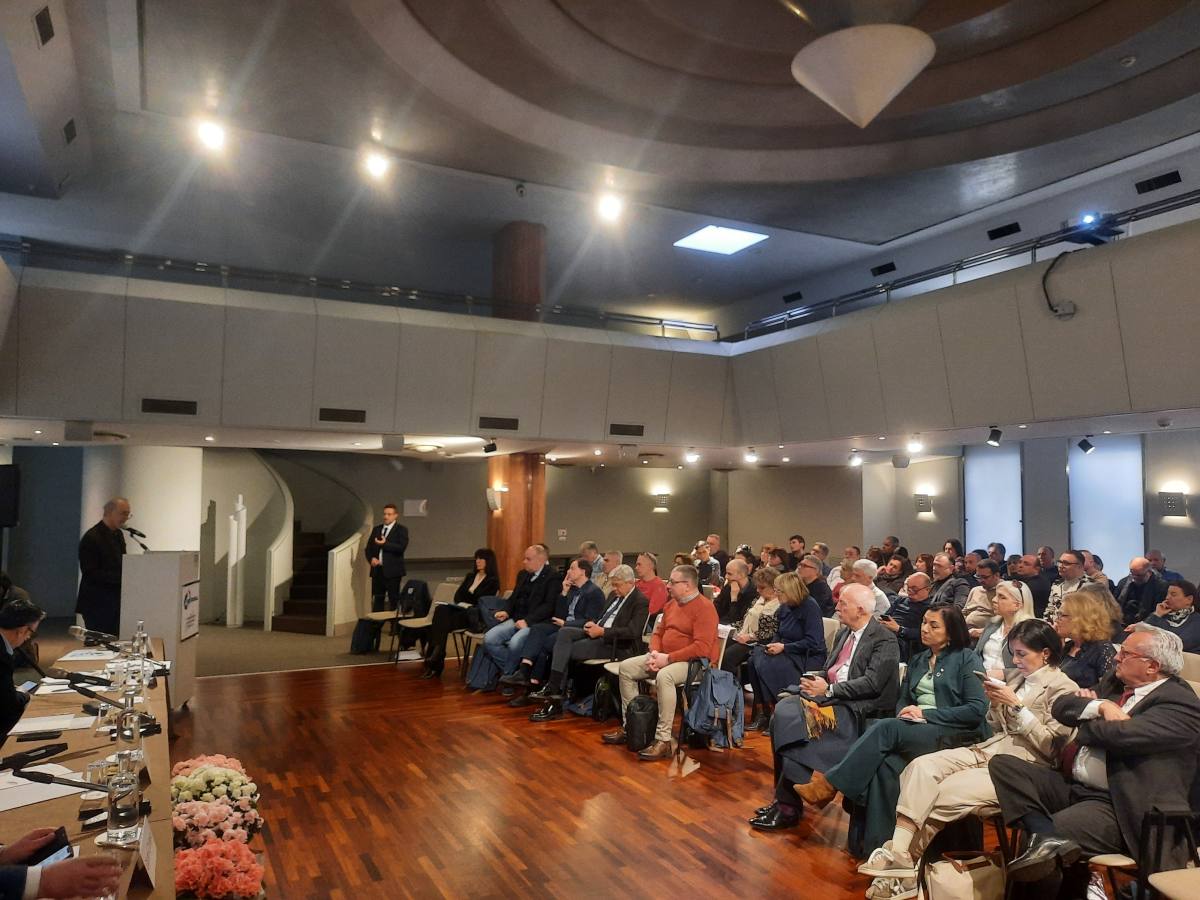 Agostino Colotti confermato al vertice della UIL Scuola 6