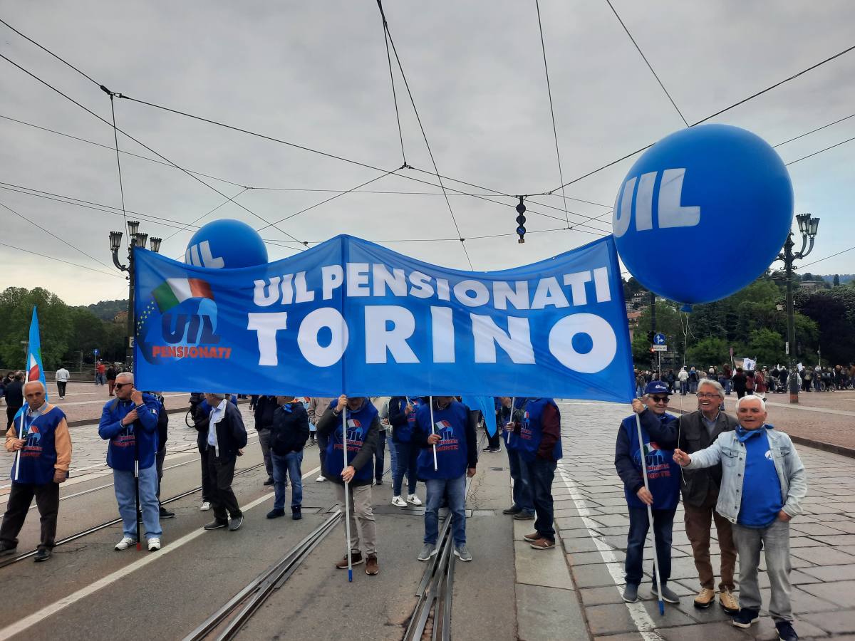 Decine di migliaia di persone in piazza a Torino per il Primo maggio 4